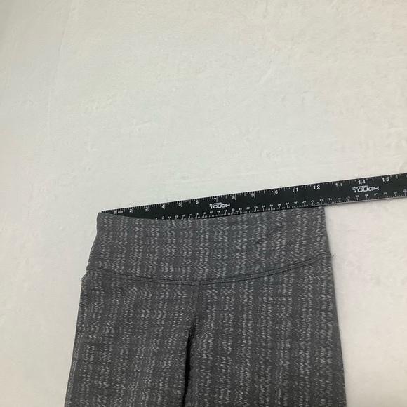 Lululemon Wunder Under Crop Sz 4 Textured Ziggy Wee October Angel Wing - Picture 5 of 9